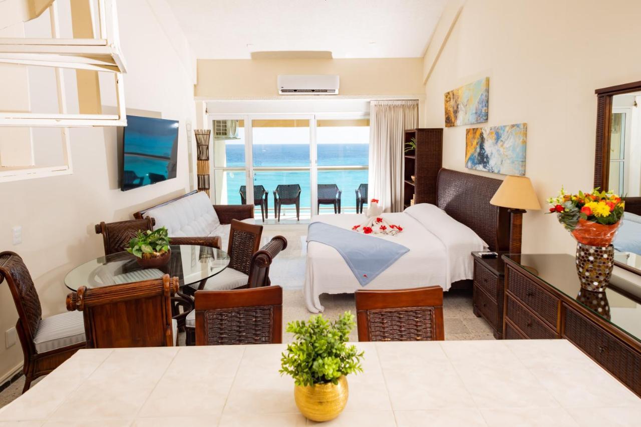 2 Story Oceanfront Penthouses On Cancun Beach! Exterior photo