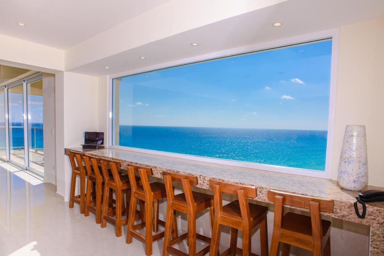 2 Story Oceanfront Penthouses On Cancun Beach! Exterior photo