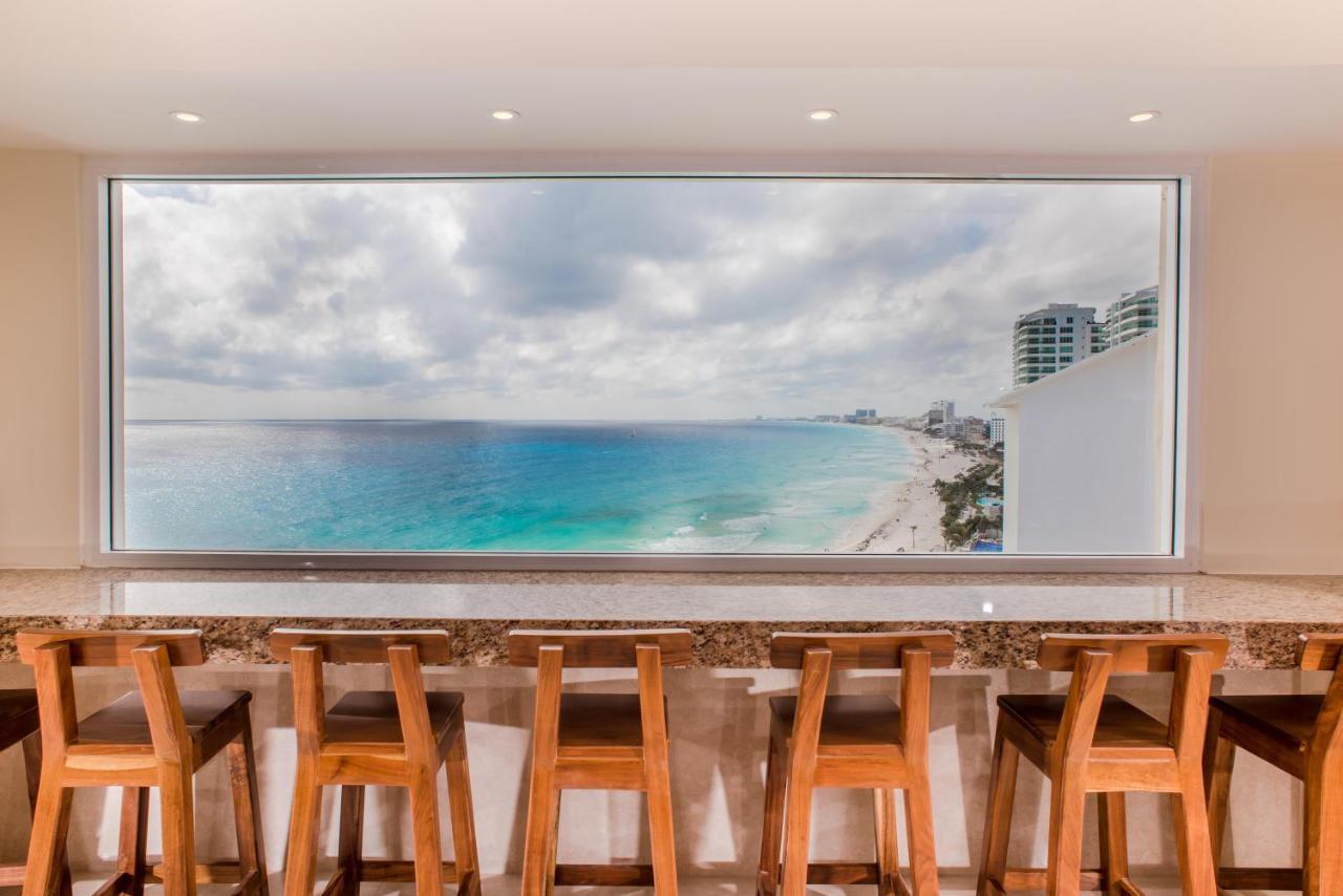2 Story Oceanfront Penthouses On Cancun Beach! Exterior photo