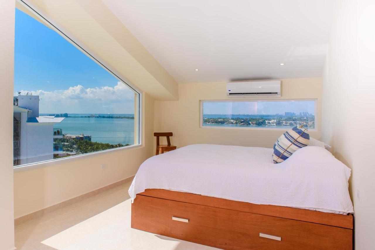 2 Story Oceanfront Penthouses On Cancun Beach! Exterior photo
