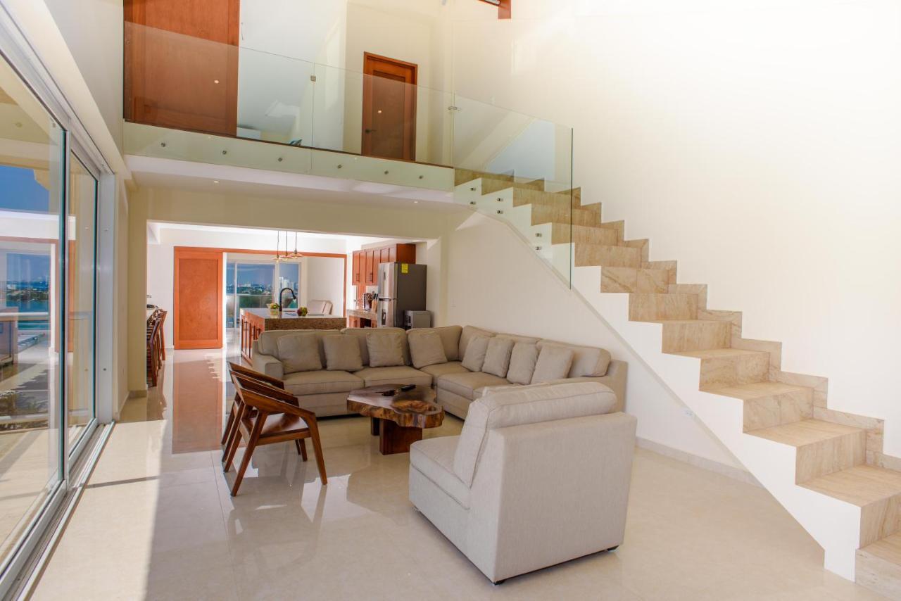 2 Story Oceanfront Penthouses On Cancun Beach! Exterior photo